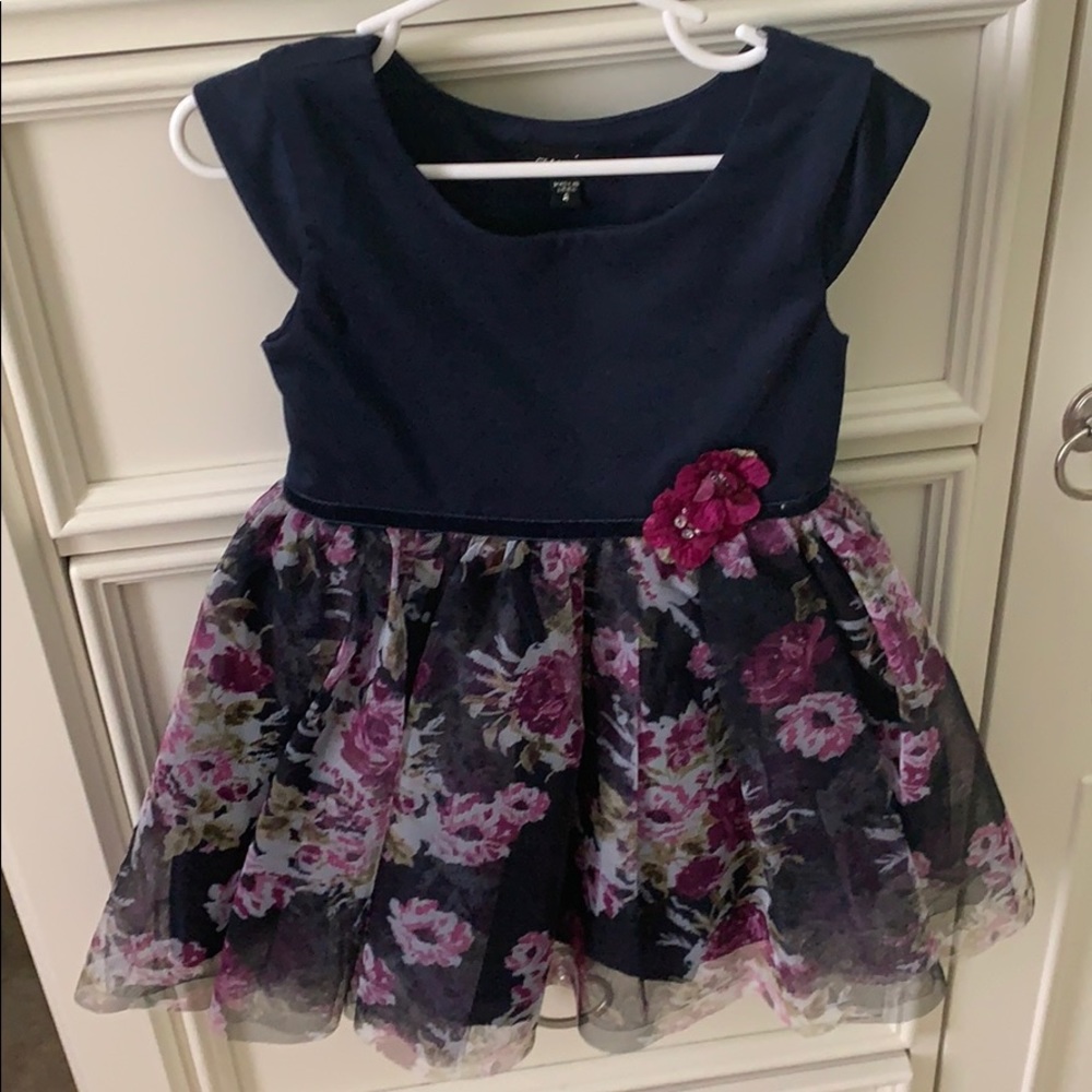 Girl’s dress